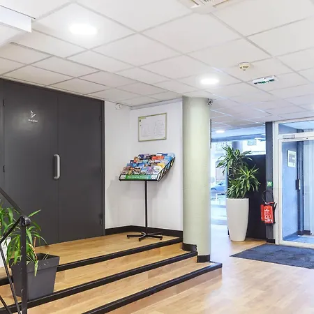 Hotel Centre Arenes Nimes
