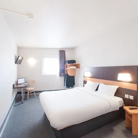 Hotel Centre Arenes 3*