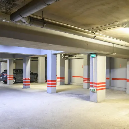 Centre Arenes Hotel