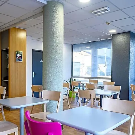 Centre Arenes Hotel