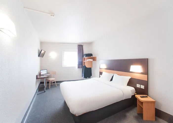 Ξενοδοχείο Centre Arenes 3*